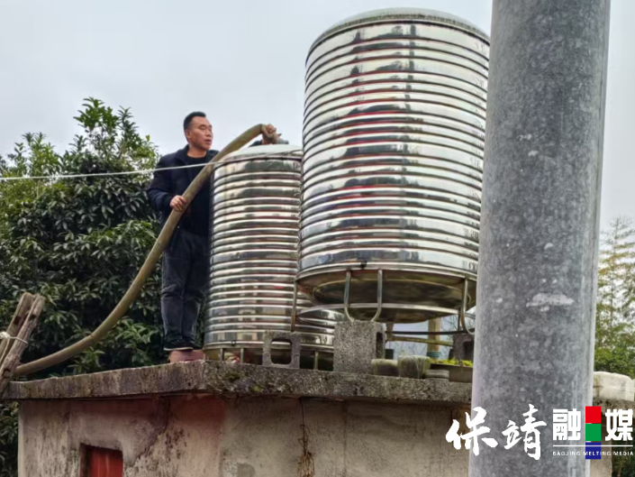 碗米坡镇：新春送水解民忧 真情服务暖人心