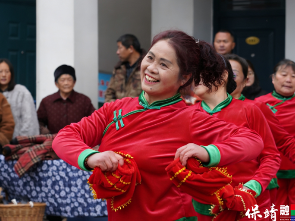 新春走基层|分红啦！甘溪村新春“大礼包”到账，现场年味浓、笑声甜