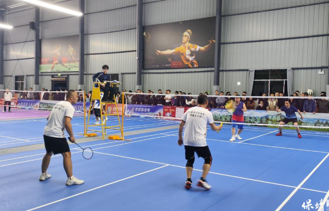 “茶羽”融合展活力 四省边区竞风采  2026“黄金茶羽”四省边区羽毛球邀请赛暨保靖黄金茶新茶品鉴活动开幕