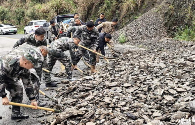 阳朝乡开展 2026 年山洪地质灾害、森林防火、防汛度汛系列应急演练