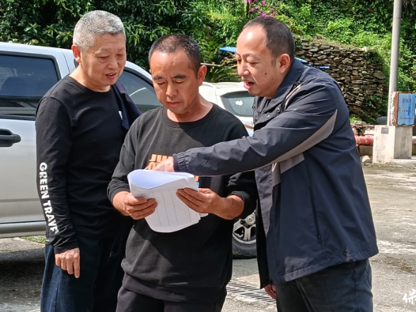 保靖县审计局：审计脚步丈量“户户通”，民生温度托起“长期通”