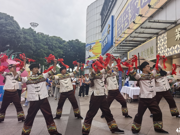 非遗文化绽放跨界风采