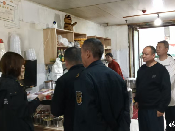 保靖县校园周边食品安全隐患排查在行动 全力守护师生“舌尖上的安全”！