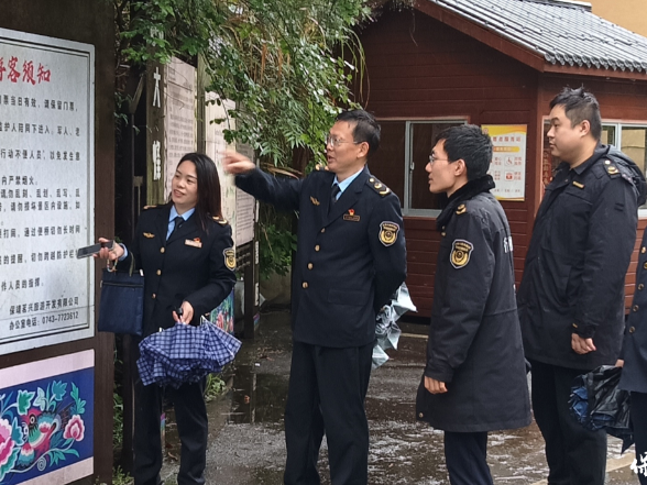 保靖县市场监管局：筑牢旅游市场安全防线 护航“五一”假期舒心出行