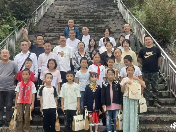 保靖县普戎镇用心用情做好新时代关心下一代工作