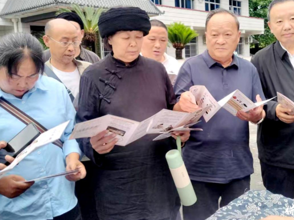 保靖县举行“文化和自然遗产日”宣传展示活动 600余名群众师生沉浸式体验非遗魅力