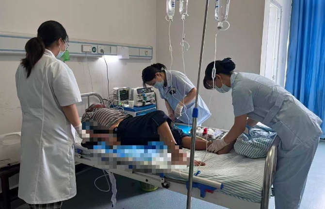 保靖县葫芦镇中心卫生院成功抢救一例急性高危胰腺炎急症患者