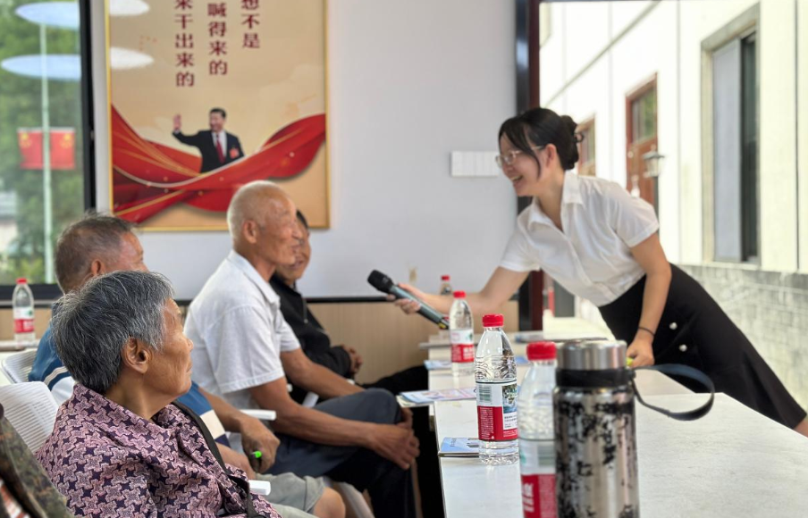 党群阵地聚民心 数智赋能享银铃  ——湘西开放大学银龄科普走进复兴镇甘溪村
