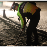 以“雪”为令  除雪保畅