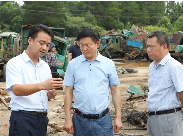 省农业农村厅农机处领导来新调研农机工作