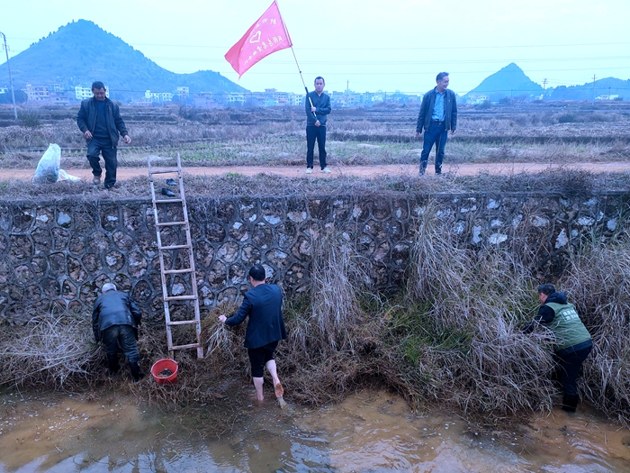 清理河道_副本.jpg