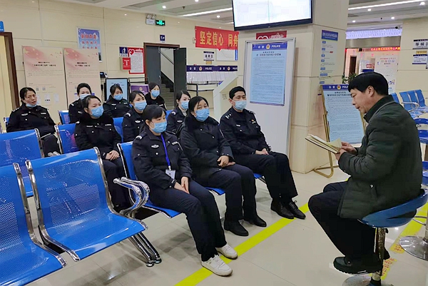 人口与出入境管理大队开展学习讨论.jpg