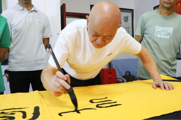 民间艺人李成森：笔墨传薪火 十体书传奇