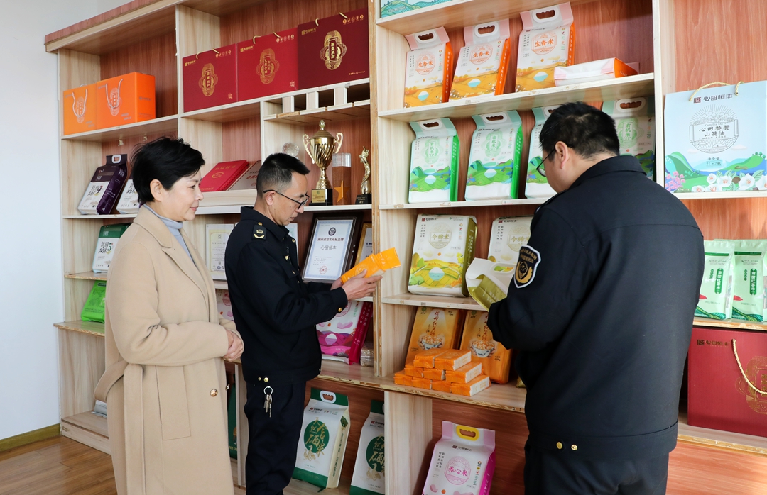 8B3A3780_副本.jpg 8B3A3780_副本.jpg