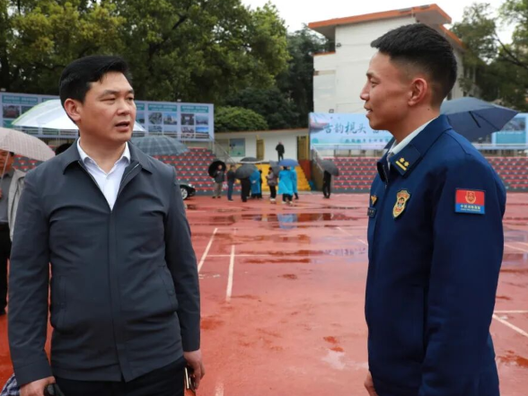  唐清林调研“永超”揭幕战赛事筹备工作