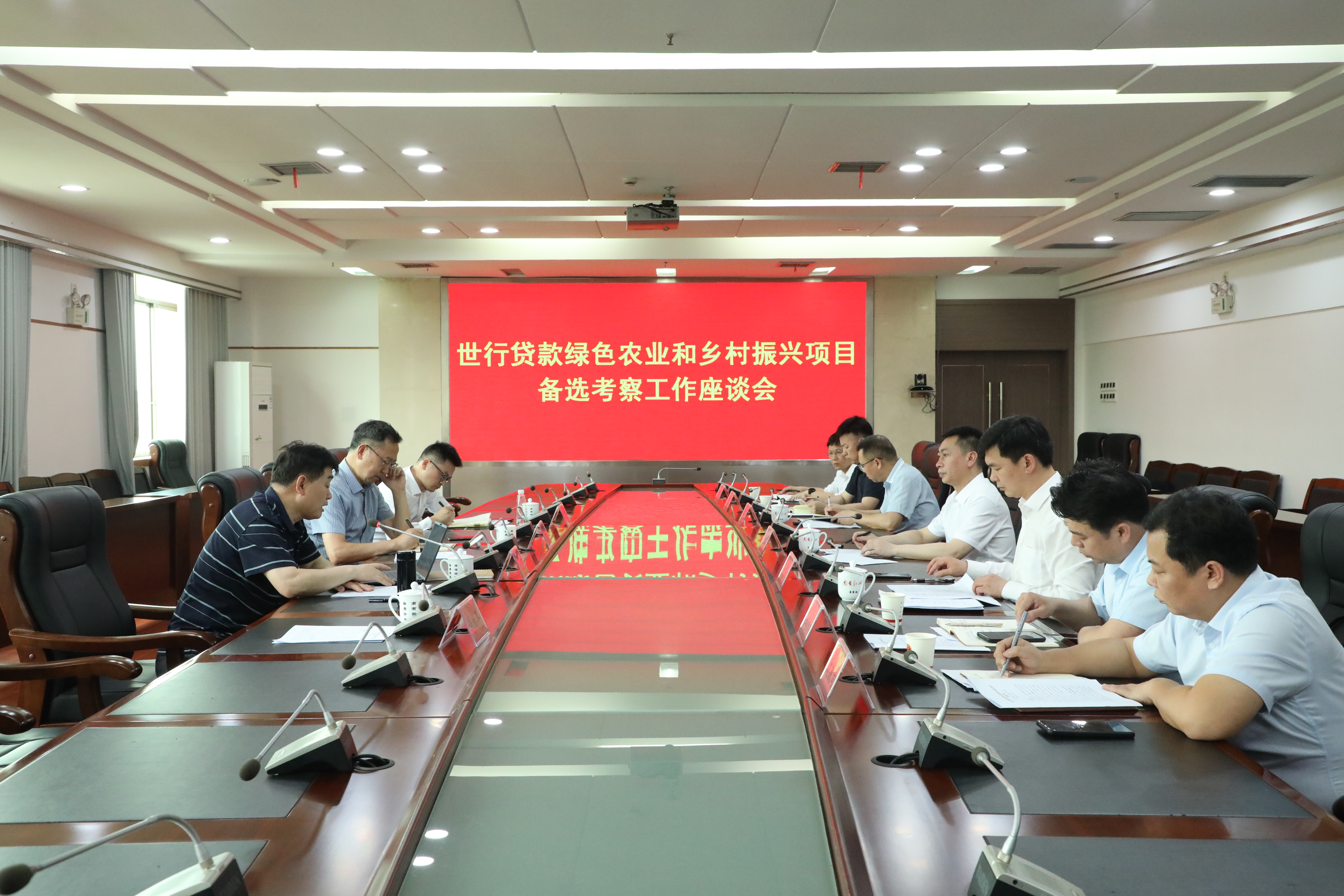 黄永英.JPG