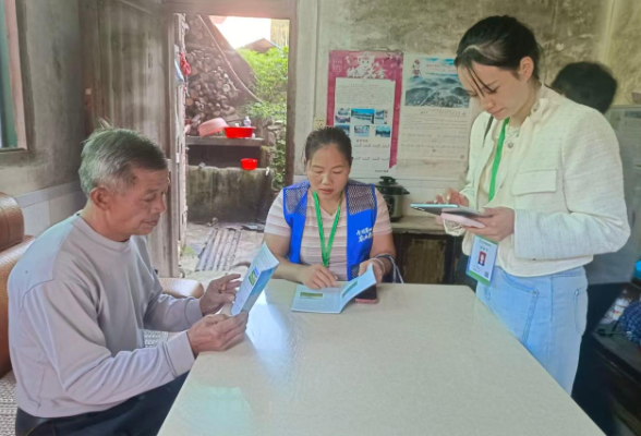门楼下瑶族乡青皮源村：入户清查摸实情 精准普查夯根基