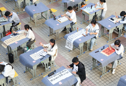 新田：书法竞技进校园 美育实践润心田