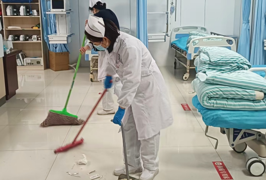 扫尘除垢辞旧岁 一杯热茶暖新春