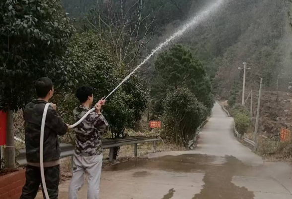 大湾林场开展春节前森林防火演练