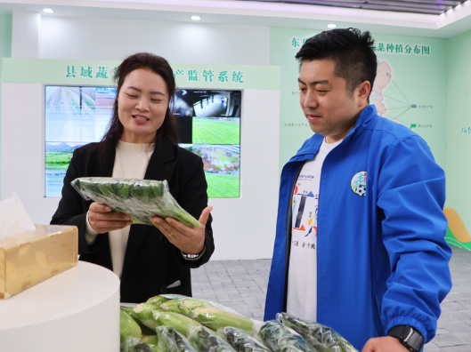 凤凰网江苏考察团来新考察