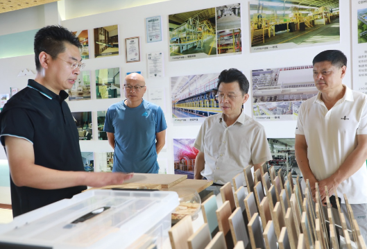 市政协副主席蒋井泉赴新田县开展竹木加工产业专题调研