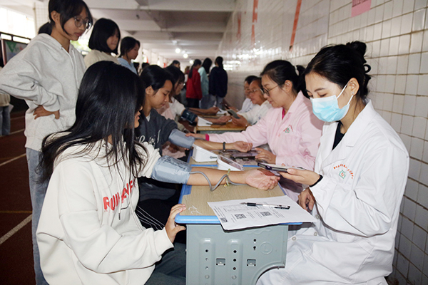 eb7e7d59006143a881b299c5f67cc0c0.jpg eb7e7d59006143a881b299c5f67cc0c0.jpg