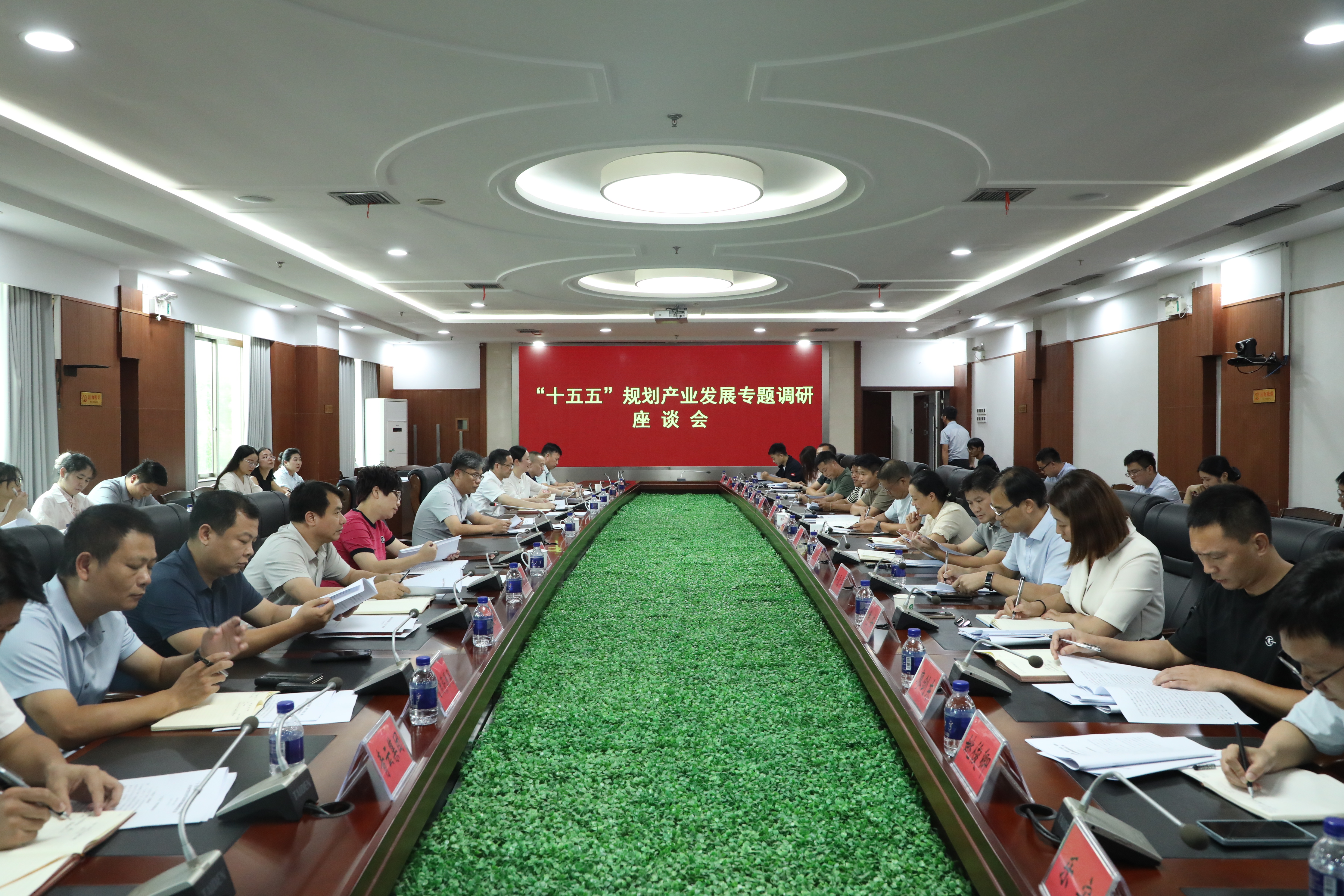 陈雄.jpg