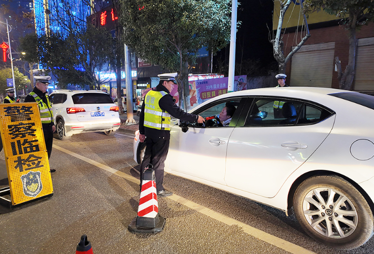 （护航春运）新田交警大队聚焦酒驾整治 守护春节平安
