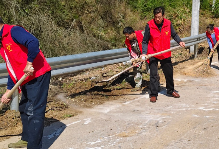 党建引领环境卫生整治 共建共享和美家园