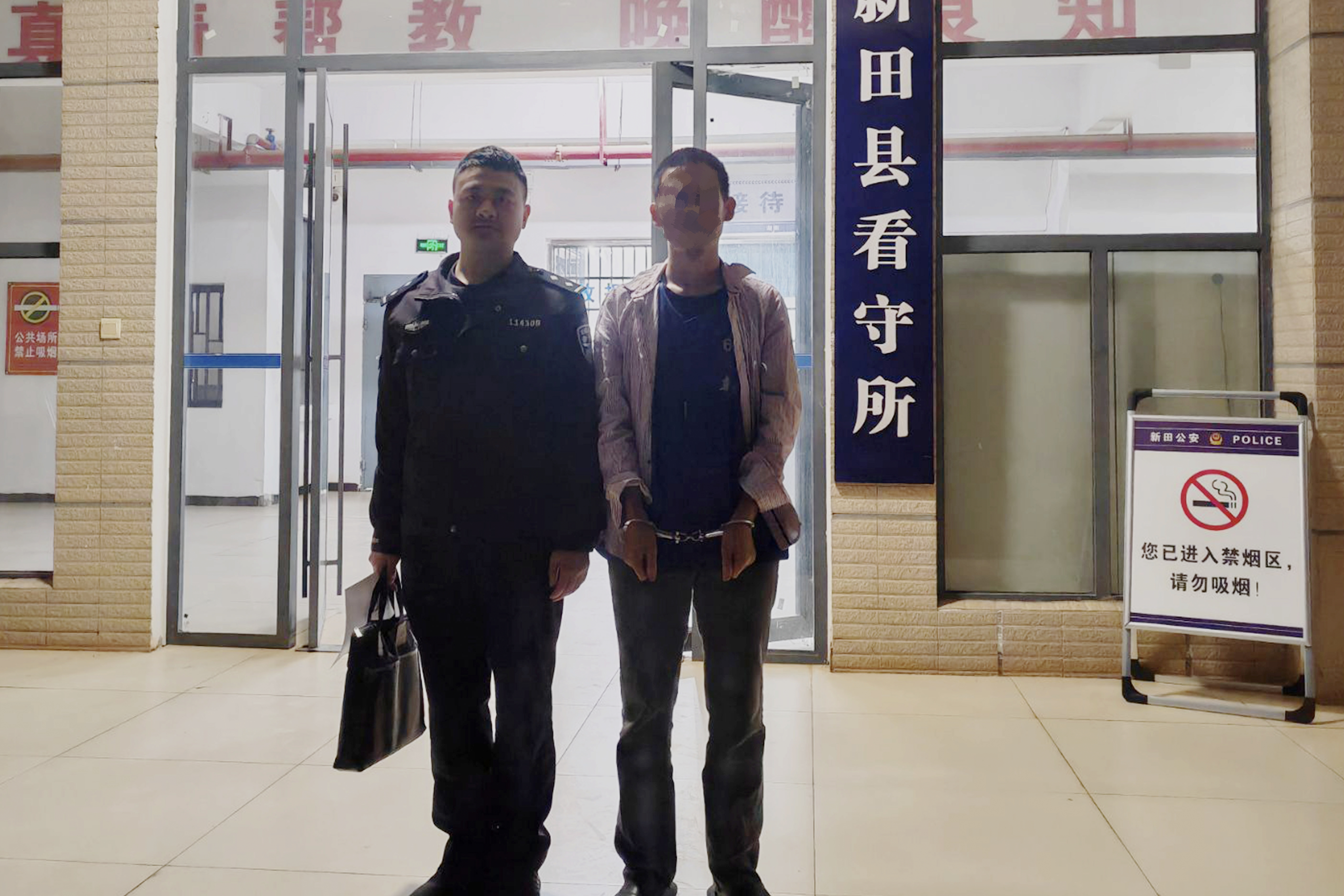 4F1049F7EB975B8972AB817D12B7217F.jpg 4F1049F7EB975B8972AB817D12B7217F.jpg