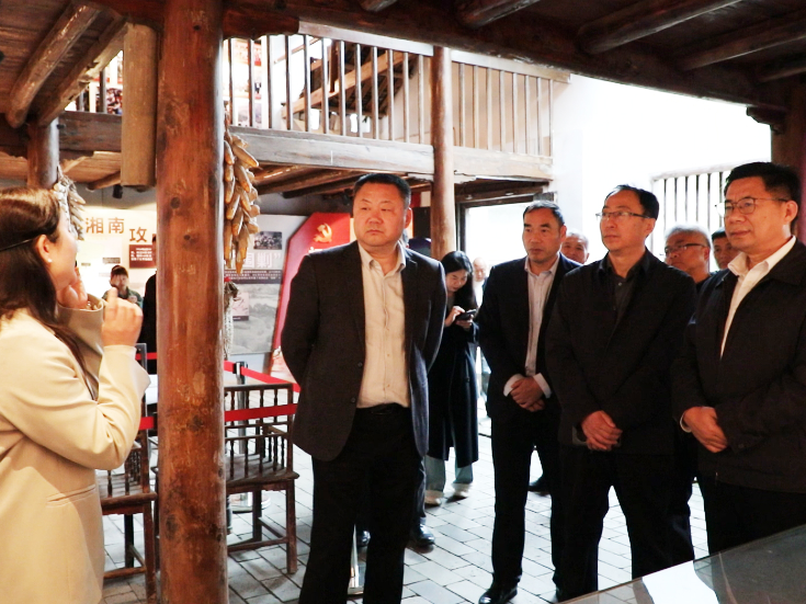 河南省临颍县政协来新调研红色文化工作