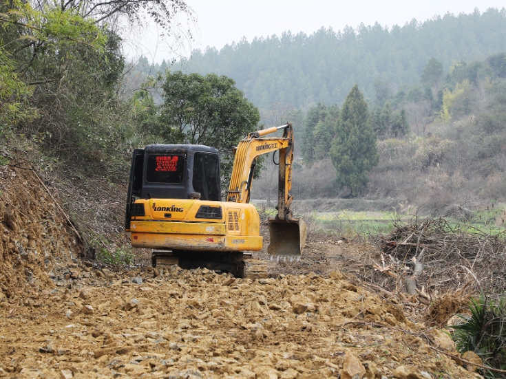 新田：万象“耕”新不负春 高标准农田建设忙