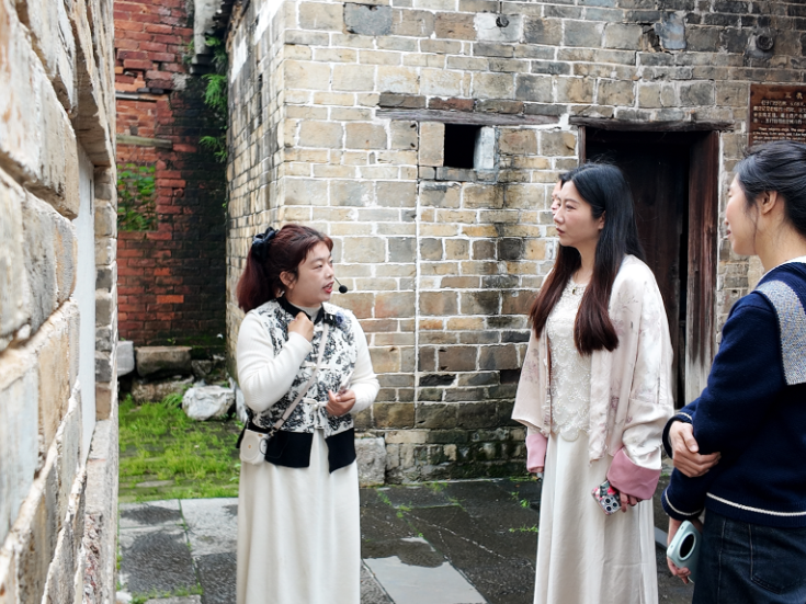 扬州考察团到访新田 湘苏多领域深化交流合作