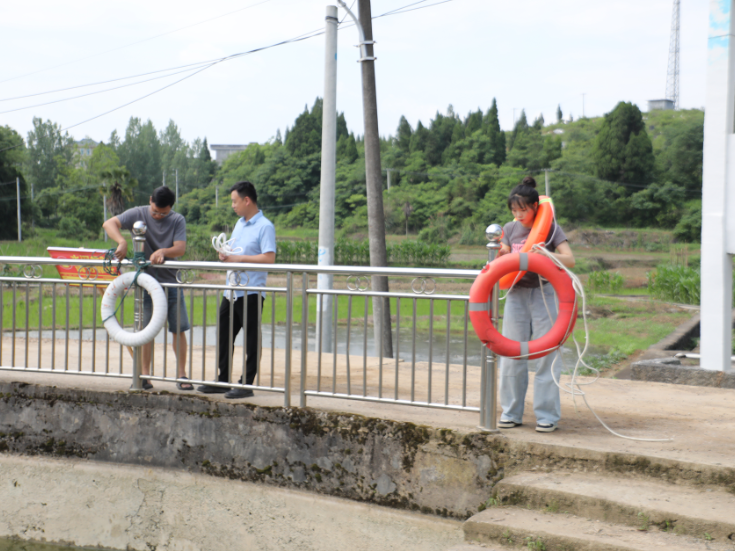 大坪塘镇：多措并举防溺水 筑牢安全“生命线”