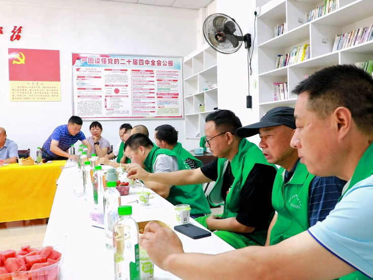 十周年不办庆典办“暖事” 新田本土企业用爱致敬双节
