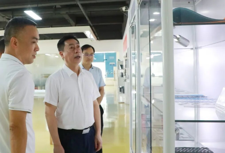 黄永英调研企业发展及督导安全生产大排查、大整治工作
