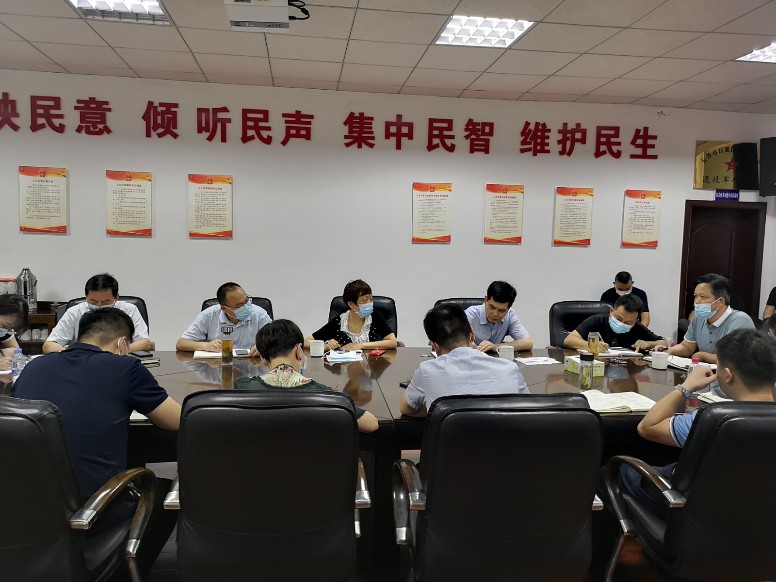 !望月湖街道召开疫情防控会议.jpeg !望月湖街道召开疫情防控会议.jpeg