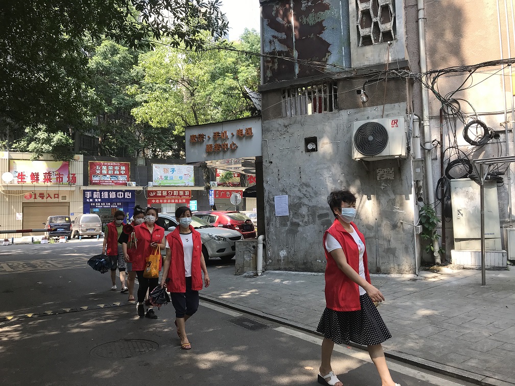 志愿者队伍.jpg