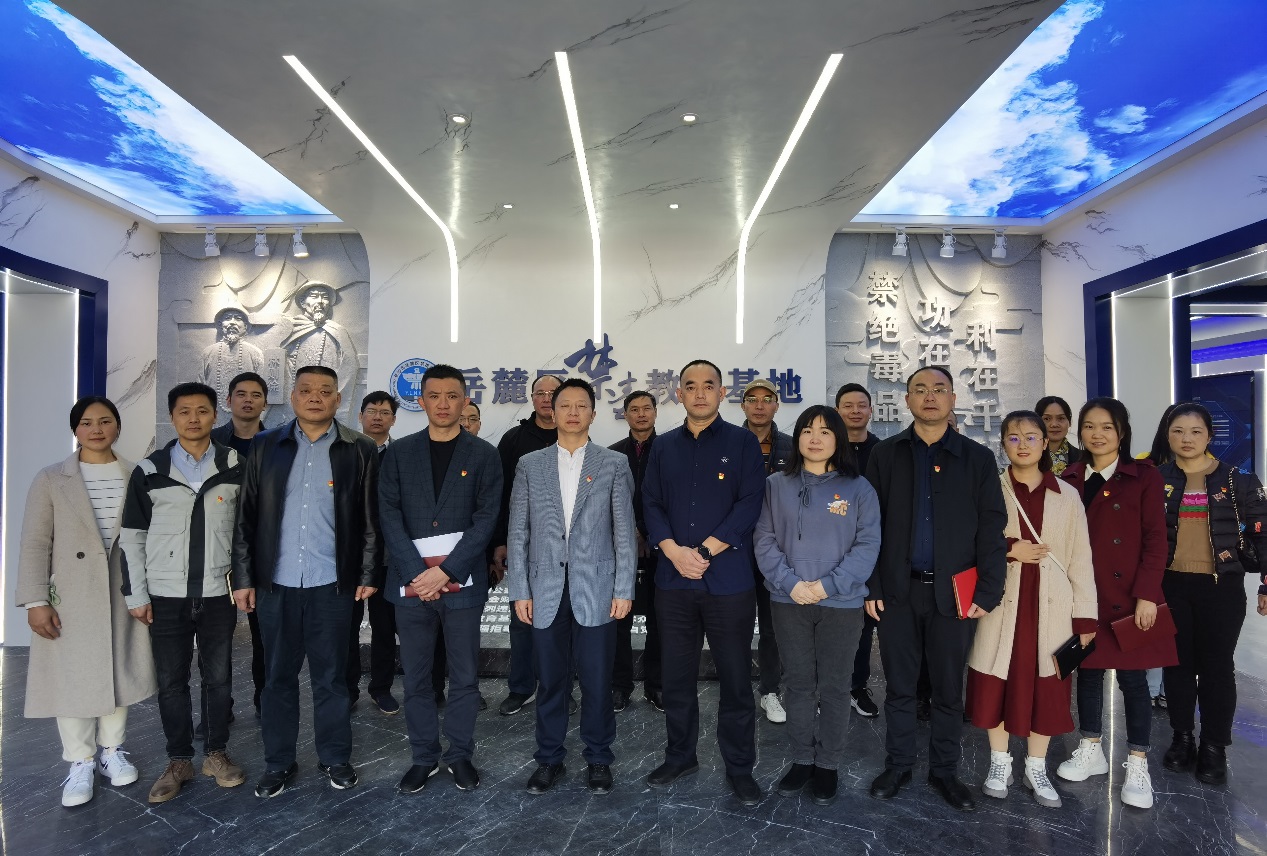图片15.jpg