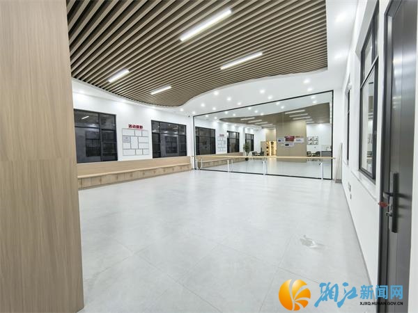 活动室.jpg 活动室.jpg