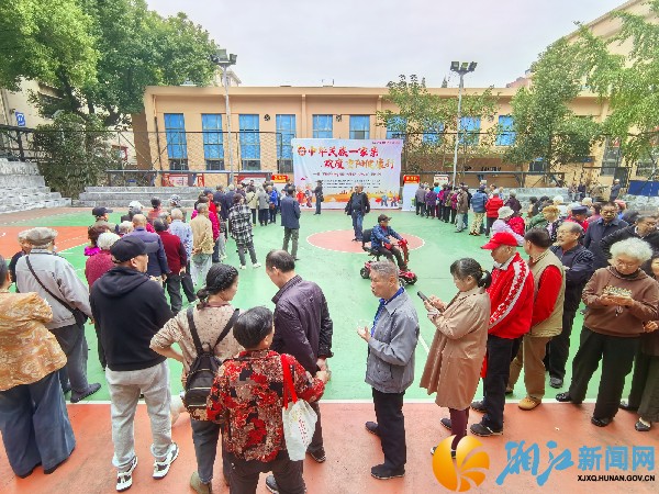 712ca9fe835c3d76fae29c1eb2512ccd_副本.jpg 712ca9fe835c3d76fae29c1eb2512ccd_副本.jpg