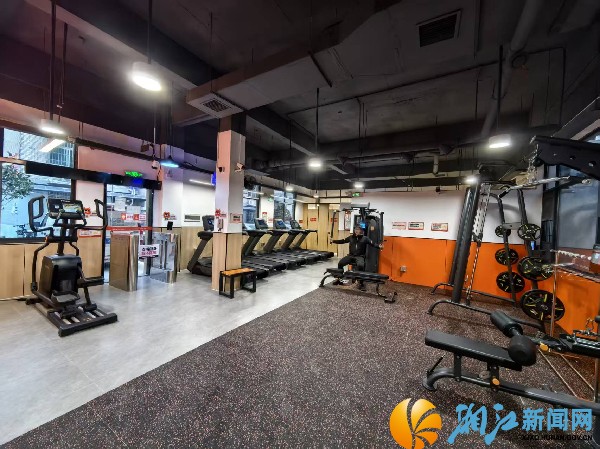社区智慧健身中心全景_副本.jpg 社区智慧健身中心全景_副本.jpg