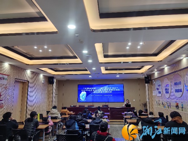 安全教育主题活动_副本.jpg 安全教育主题活动_副本.jpg