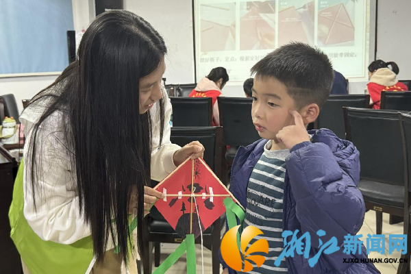 小朋友分享创作理念_副本.png 小朋友分享创作理念_副本.png