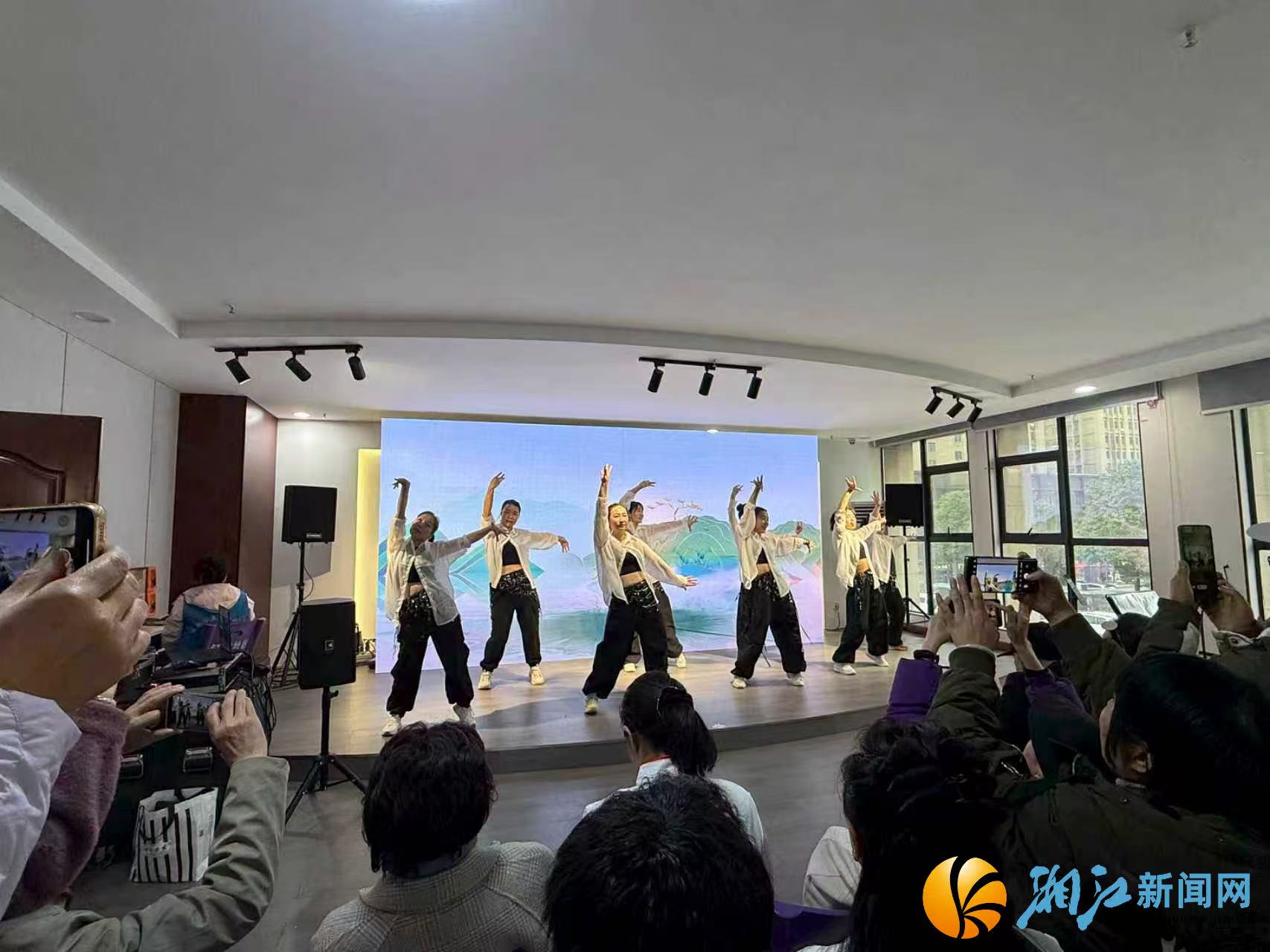 微信图片_20251230153847.jpg 微信图片_20251230153847.jpg