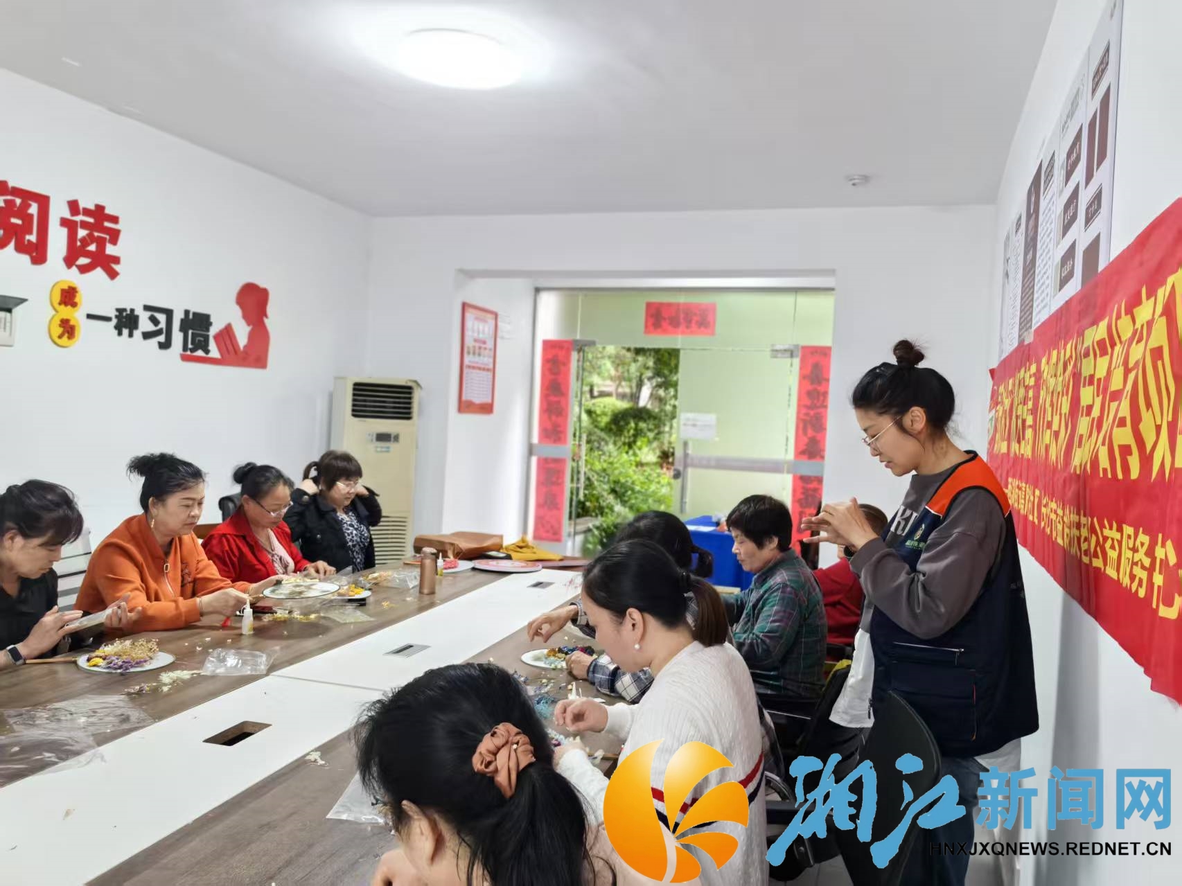 0425嘉欣团扇_副本.jpg 0425嘉欣团扇_副本.jpg