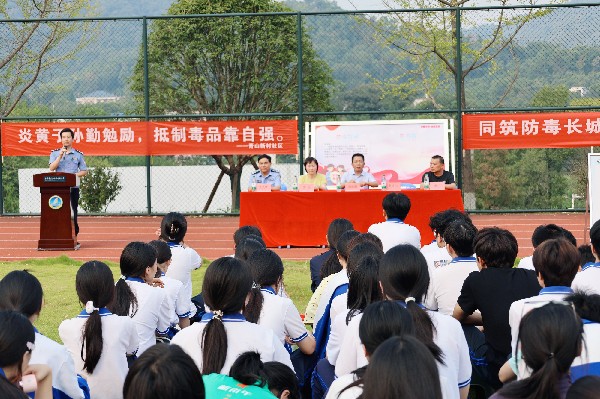 e2c7d8979afa895749b170b3f9e5982e_副本.jpg