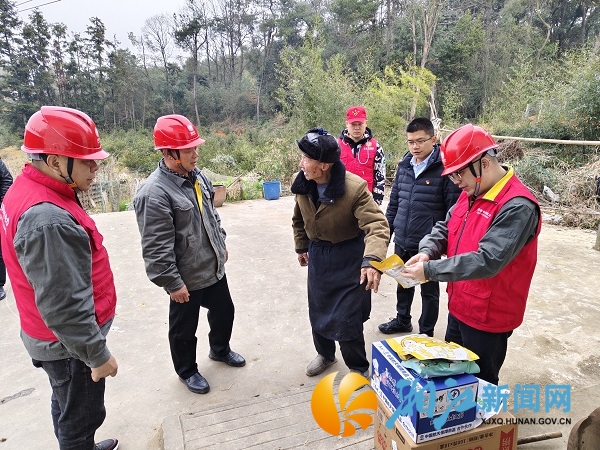 坪塘街道白泉村：结对共建聚合力 志愿服务暖人心_副本.jpg