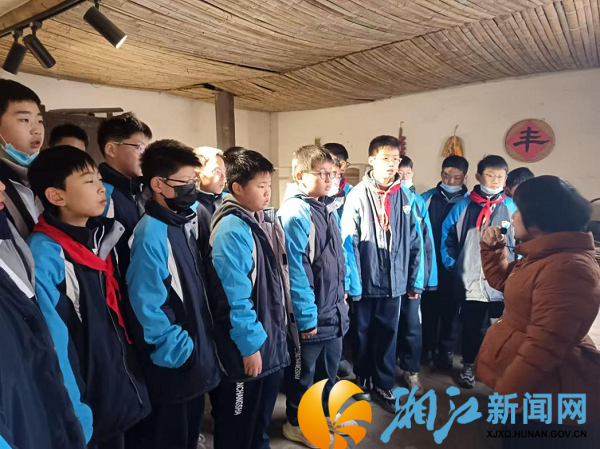 长郡梅溪湖中学C2421班赴长沙市上善助残服务中心开展社会实践活动_副本.png 长郡梅溪湖中学C2421班赴长沙市上善助残服务中心开展社会实践活动_副本.png